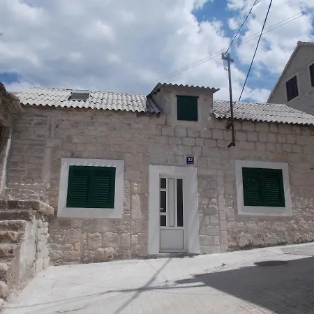 Modern Family Near The Sea, Vranjic